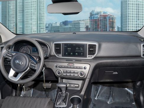 Used 2021 Kia Sportage LX image 19