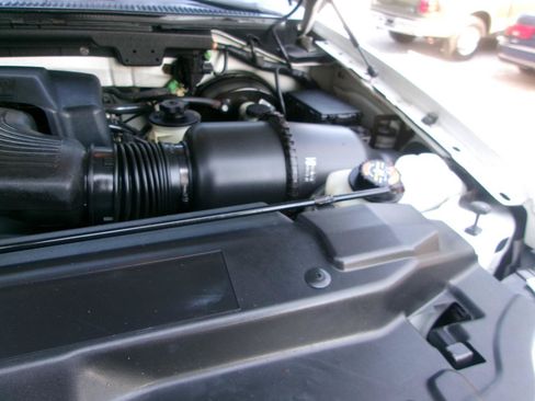 Used 2000 Ford F150 XLT AWD/4WD image 16