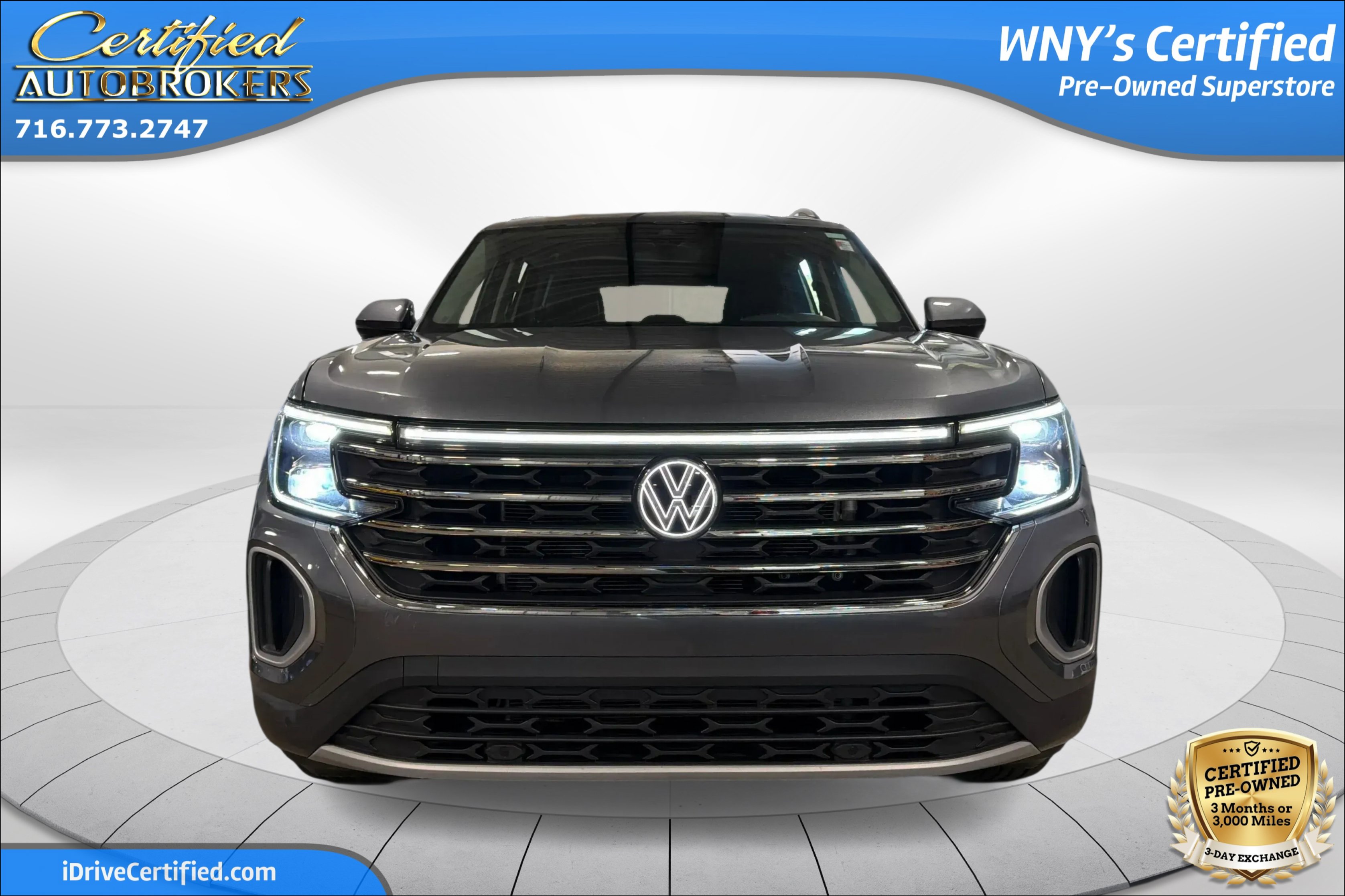 Used 2025 Volkswagen Atlas SE FWD image 2