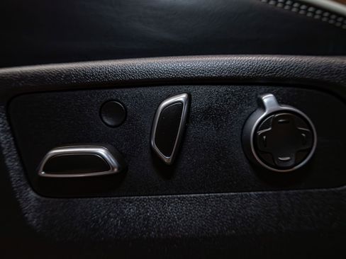 Used 2025 GMC Sierra 2500 Denali Ultimate image 24