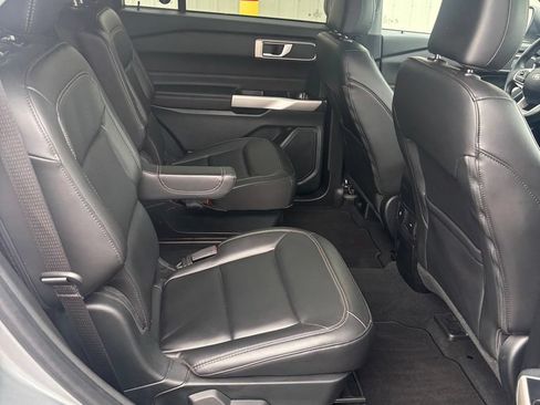 Used 2023 Ford Explorer XLT w/ Equipment Group 202A AWD/4WD image 20