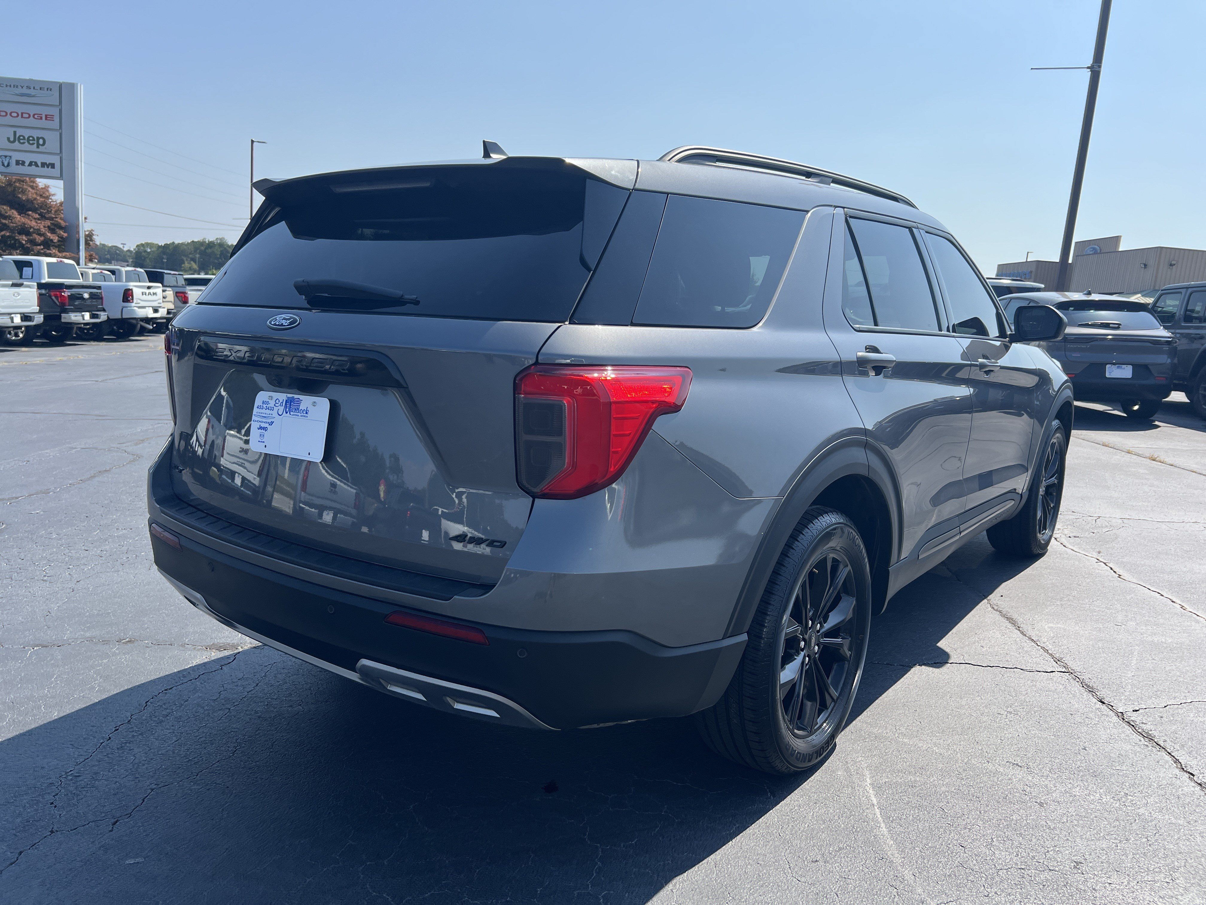 Used 2023 Ford Explorer XLT w/ Equipment Group 202A AWD/4WD image 5
