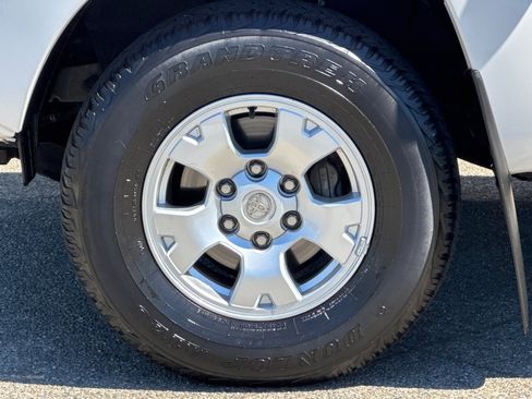 Used 2012 Toyota Tacoma PreRunner w/ SR5 Pkg RWD image 13