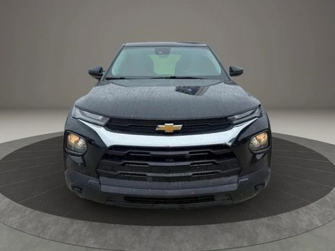 Used 2021 Chevrolet TrailBlazer LS FWD image 3