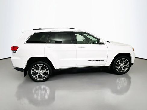 Used 2018 Jeep Grand Cherokee Limited AWD/4WD image 8