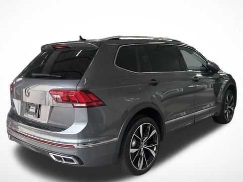 Used 2023 Volkswagen Tiguan SEL R-Line AWD/4WD image 8