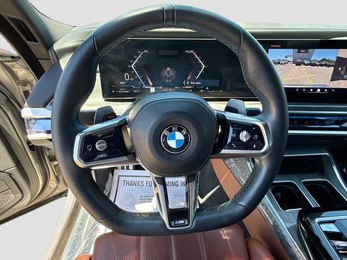 Used 2023 BMW 760i xDrive AWD/4WD image 39