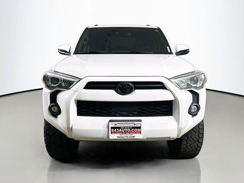 Used 2022 Toyota 4Runner SR5 Premium AWD/4WD image 2