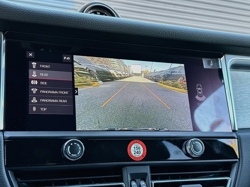 Certified 2026 Porsche Macan AWD/4WD image 16