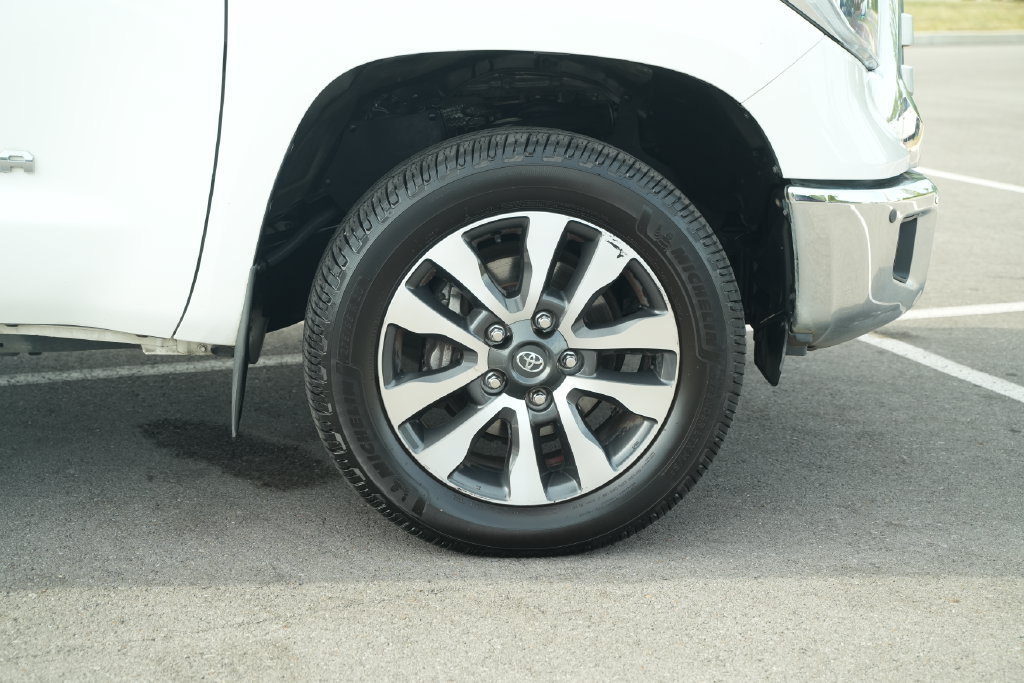 Used 2021 Toyota Tundra Limited w/ Limited Premium Package AWD/4WD image 49