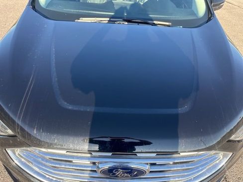 Used 2020 Ford Edge Titanium image 19