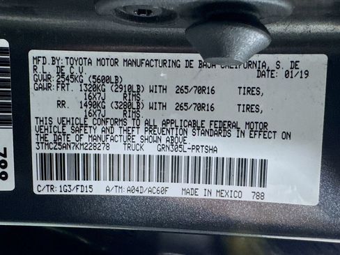 Used 2019 Toyota Tacoma TRD Off-Road AWD/4WD image 27