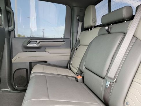 Certified 2025 Chevrolet Silverado 2500 ZR2 w/ Technology Package AWD/4WD image 15