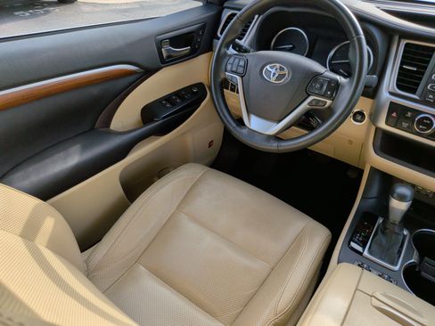 Used 2019 Toyota Highlander Limited image 36