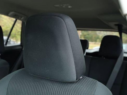 Used 2017 Toyota RAV4 LE image 18