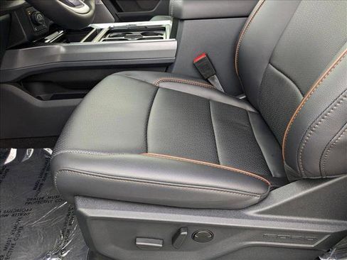 New 2025 Ford F250 Lariat w/ Lariat Ultimate Package image 4