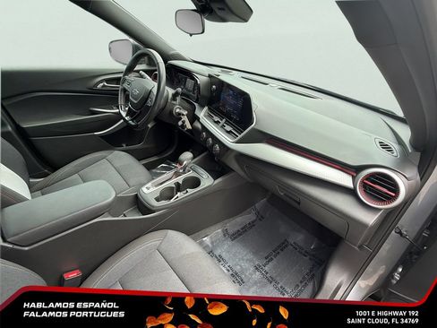 Used 2024 Chevrolet Trax RS w/ Driver Confidence Package FWD image 31