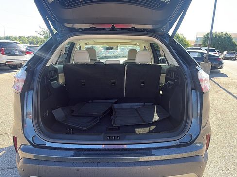 Used 2023 Ford Edge Titanium AWD/4WD image 4