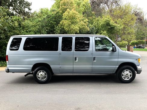 Used 1999 Ford E-350 and Econoline 350 XLT image 8