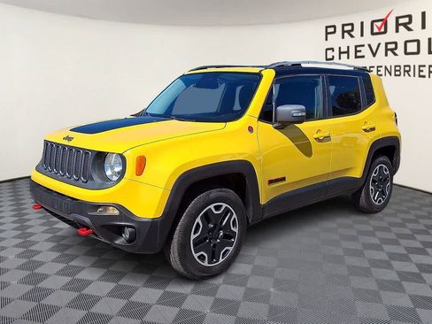 Used 2015 Jeep Renegade Trailhawk image 4