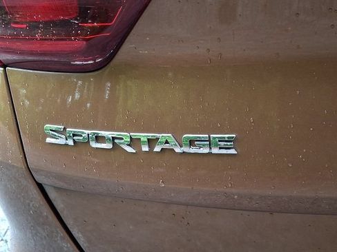 Used 2020 Kia Sportage LX AWD/4WD image 42