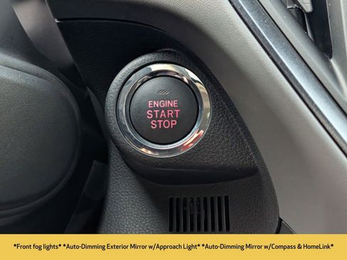 Used 2025 Subaru Crosstrek 2.5i Limited w/ Crosstrek Mirror Package image 9