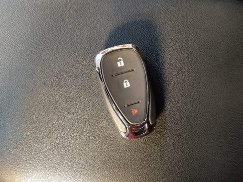 Used 2021 Chevrolet Equinox LT image 32