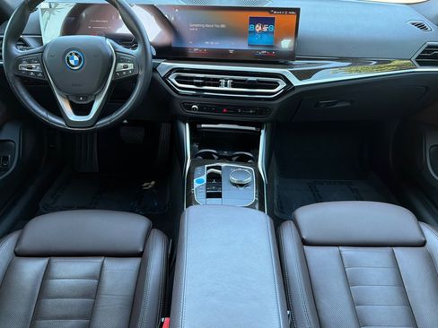 Used 2023 BMW i4 eDrive35 RWD image 17