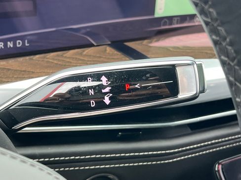 Certified 2025 Cadillac Escalade Sport Platinum w/ LPO, ONYX Package image 33