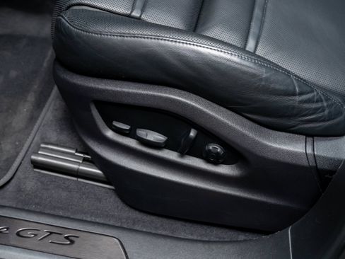 Certified 2022 Porsche Cayenne GTS AWD/4WD image 29