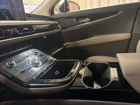 Used 2022 Lincoln Nautilus AWD image 17