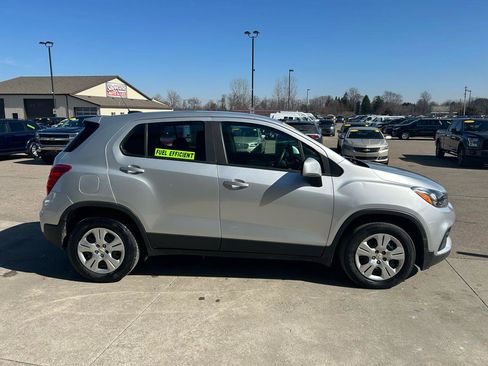 Used 2017 Chevrolet Trax LS image 4