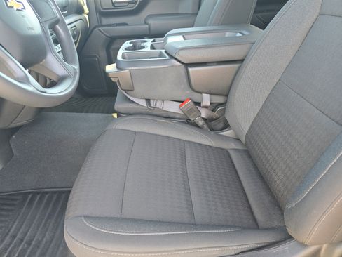 Used 2023 Chevrolet Silverado 1500 Custom image 9