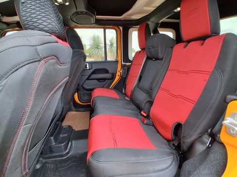 Used 2021 Jeep Wrangler Unlimited Rubicon AWD/4WD image 16
