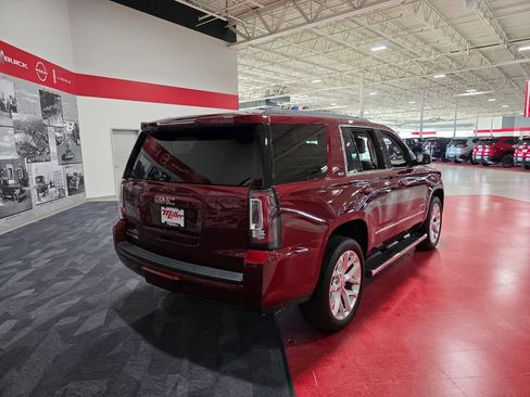 Used 2018 GMC Yukon SLT w/ Premium Edition AWD/4WD image 3