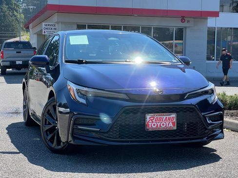 Certified 2023 Toyota Corolla SE FWD image 1