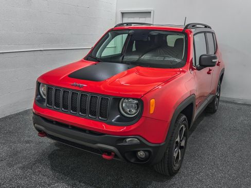 Used 2019 Jeep Renegade Trailhawk w/ UConnect 8.4 Nav Group image 4