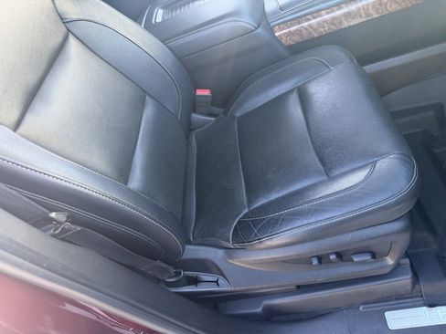 Used 2019 Chevrolet Suburban Premier image 15