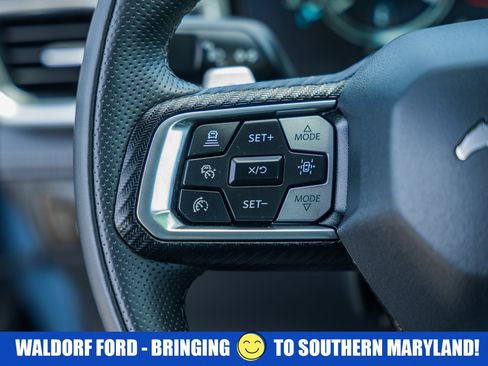 Used 2025 Ford Mustang GT Premium RWD image 32