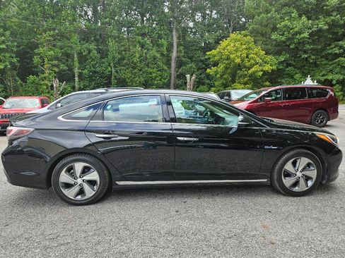 Used 2016 Hyundai Sonata Limited w/ Option Group 02 image 10