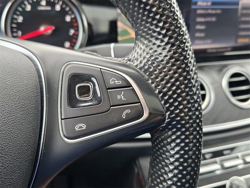Used 2018 Mercedes-Benz E 300 image 27