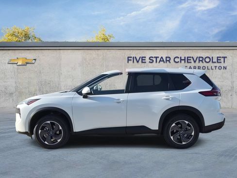 Used 2025 Nissan Rogue SV AWD/4WD image 5