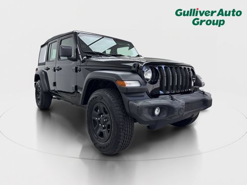 Used 2021 Jeep Wrangler Unlimited Sport AWD/4WD image 13