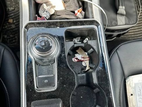 Used 2020 Ford Edge SEL FWD image 22