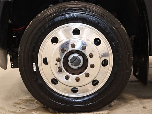 Used 2016 Ford F550 4x4 Regular Cab Super Duty image 34