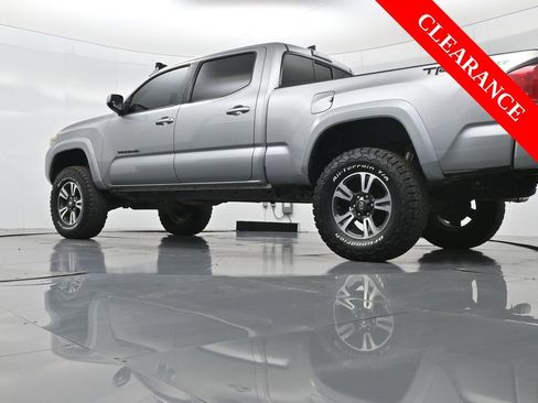 Used 2016 Toyota Tacoma TRD Sport image 46