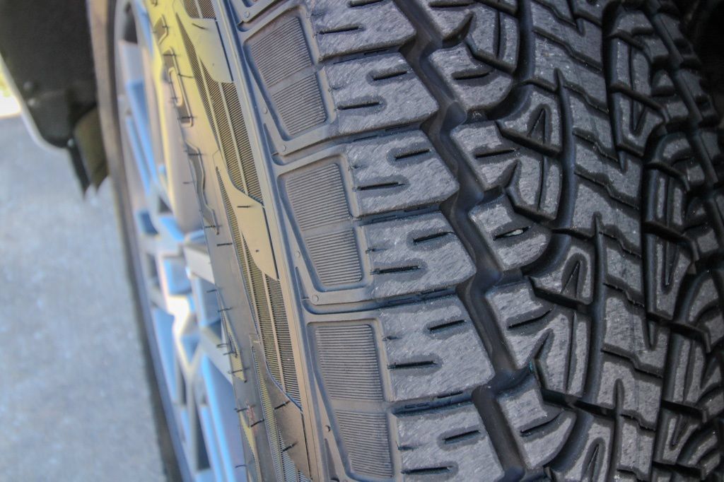 Used 2025 Ford Expedition Active AWD/4WD image 7
