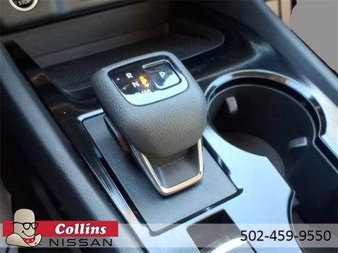 Certified 2023 Nissan Rogue SV image 24