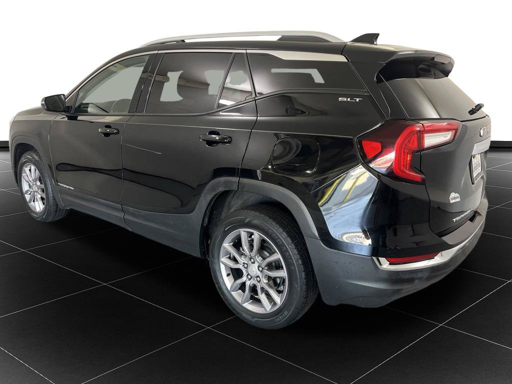 Used 2023 GMC Terrain SLT AWD/4WD image 3