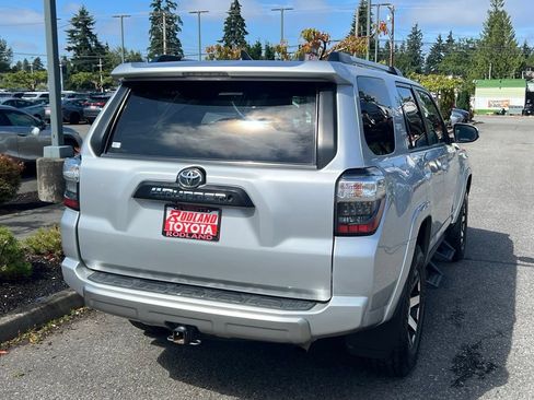 Used 2017 Toyota 4Runner TRD Off-Road Premium AWD/4WD image 7